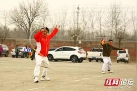 全民健身|看我长鞭飞舞，健步如飞图片
