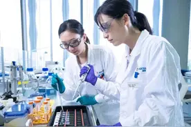 医保落地！首个慢性自发性荨麻疹生物制剂开出医保处方图片