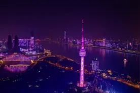 执行春季亮灯时间！今起去江边看灯光秀，可以晚一点图片