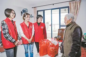 两岸巾帼志愿者生态农场传爱心图片