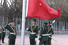 升国旗唱国歌 西北师大4000余师生同上“开学第一课”图片