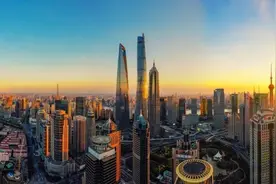 上海中心办公出租率逆势上扬，前滩楼宇深受外资企业追捧！全球高能级企业集聚滨江商务区图片