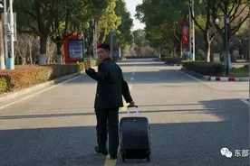 退伍老兵的行李箱，都装了些啥？图片