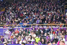 近5000名球迷现场助威  北控男篮苦战四节憾负江苏队图片