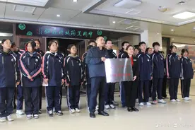 弘扬传统文化，德州市第二中学组织团员走进德州梁子黑陶博物馆图片