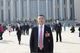 哪些人群应做低剂量螺旋CT筛查？全国政协委员、四川大学华西医院院长李为民答每经记者问图片