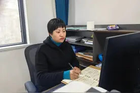 代表委员风采丨全国人大代表、维西县国投公司职工余飞霞：聚焦乡村 关注振兴图片