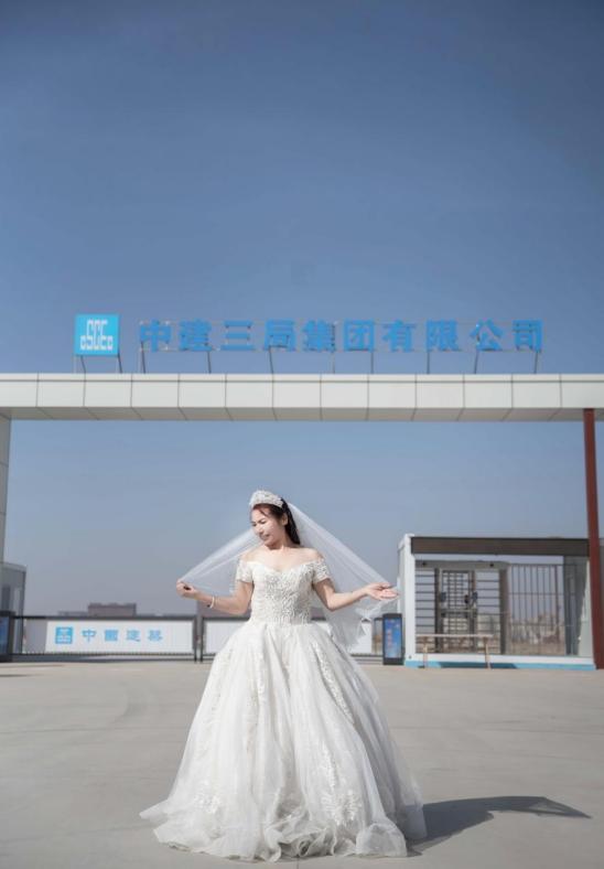 美极了，工地“女汉子”的“公主”梦