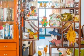 七旬老人善舞“指尖芭蕾”，翻折之间片纸成“活物”图片