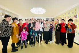 巧手彩绘,葫芦生花,非遗文化“圈粉”外国友人图片