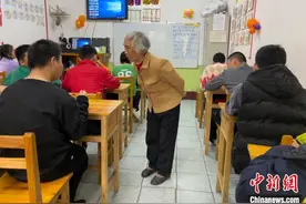 广西特殊教育学校八旬校长：从帮助孩子成长到给家长以安慰图片