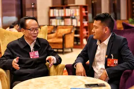 两会现场速递|“想尽快把好消息告诉乡亲们！”——吉列子日代表的乡村振兴新收获图片