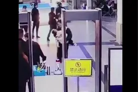 120秒！两岁幼童转危为安 海姆立克法再立功图片