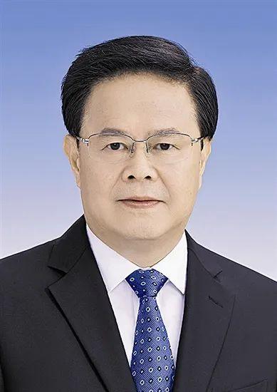 郑栅洁任发改委主任