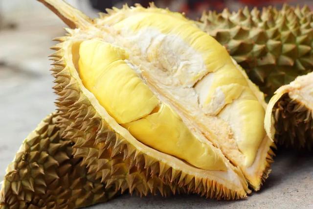 榴莲皮煲鸡汤的做法（用榴莲壳炖鸡汤）