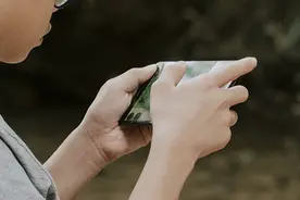 消费曝光台｜11岁男孩游戏充值八千多，欢太科技：会全力处理图片