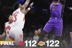 队安！老詹赛后发推：伙计们，我爱这支队伍图片