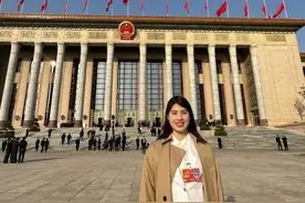 “蝶后”张雨霏履职记图片