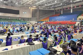 “科技小达人”比拼脑力 智能机器人编程比赛在重庆铜梁举行图片