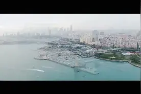 半岛聚焦 | 吃蛤蜊哈啤酒，比淄博烧烤还火的青岛城市美食IP尽在……图片