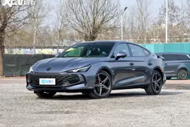 国产轿跑“天花板” 上汽名爵MG7到店，将于本月底正式上市图片