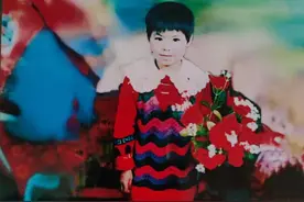 寻亲女子找到26年前的“父母”，结局令人意外：他们也是养父母图片