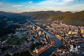 清远河湖|一江碧水穿城过图片