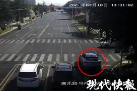 挂着临时车牌连闯三个红灯？全责！图片