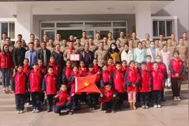 “红领巾”进军营，上了一堂“沉浸式”国防课图片