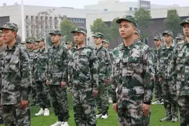 为预定新兵扣好第一粒扣子，湖北各地开展役前训练图片