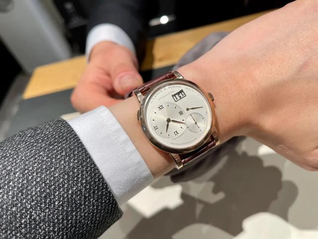 �������ʸ��ж���ˣ����ֺ�ʱ��