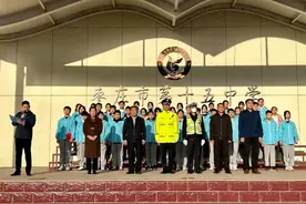 普法护航助成长 法制教育报告会走进枣庄十五中图片