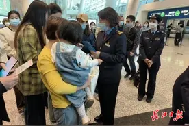 在天河机场可买高铁票，12分钟完成飞机铁路换乘图片