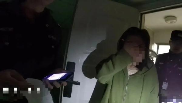 连送三单外卖给同一女子后，杭州小哥越想越不对劲，报警！