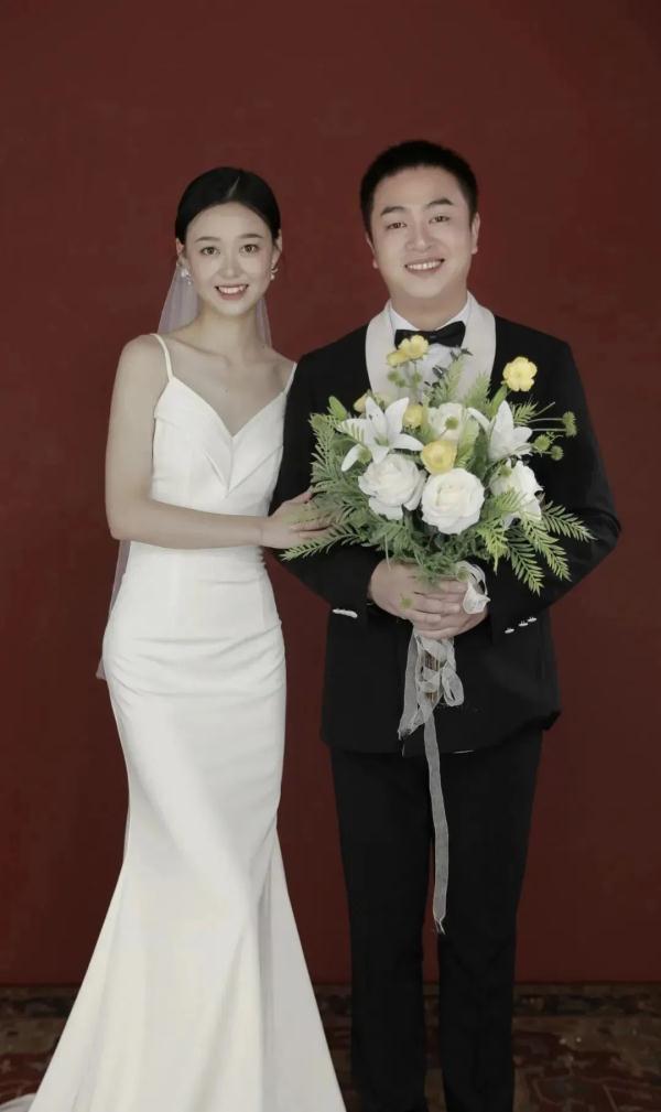 恭喜！他们结婚了！这场婚礼火了……