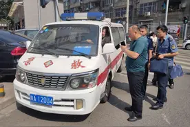 正观快评：黑救护车半路加价，别让患者自认倒霉图片