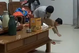 弟弟“脸色大变”，多亏11岁哥哥“教科书式”急救图片