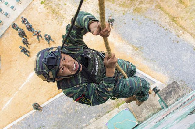 直击武警广西总队特战侦察专业集训