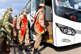 欢迎加入火箭军！2023年首批春季新兵入营图片