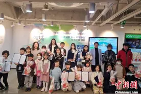 首尔中国文化中心成功举办“友城绘”中韩青少年绘画展图片