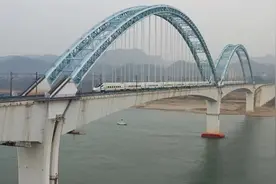 武汉至重庆高铁“月票”来了，实惠又便捷图片