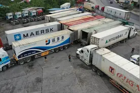 新华全媒+|“口岸一天比一天热闹”——中越边境友谊关口岸见闻图片