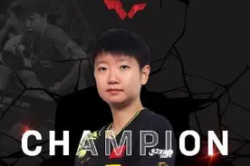 三冠王！孙颖莎夺得WTT新加坡大满贯女单冠军图片