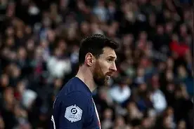 大巴黎主场负于雷恩，梅西拒绝谢场图片