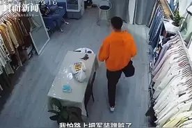 兵哥哥借更衣室帅气变装看呆路人 当事人：担心路上蹭脏军装才就近换衣图片