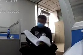 杭州小伙愤怒“打假”，网恋两年的女友竟是……图片