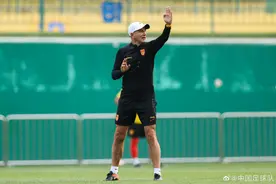 体坛联播｜国足抵达新西兰训练备战，热刺或与主帅孔蒂解约图片