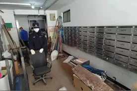 消除安全隐患！宝山这里开展楼道堆物整治专项行动图片