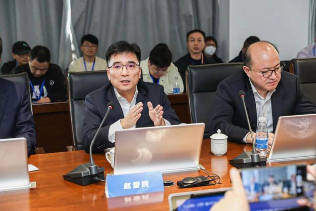 宁德—墨西哥航线首发启航，上汽今年出口销量冲刺120万辆