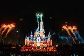 年卡停售、门票最高涨60元！上海迪士尼圈钱更“狠”了？图片